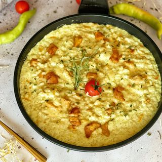 Rižoto sa piletinom, povrćem i pestom