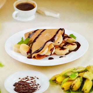 Млинці з бананом та нутеллою