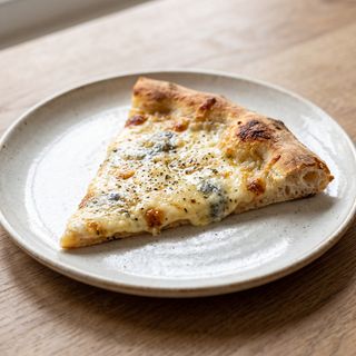 Pizza De 4 Quesos Porción