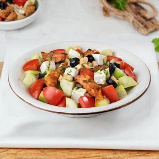 Sałatka Sefa ze świeżymi warzywami