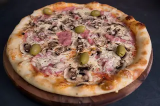 Capricciosa pizza