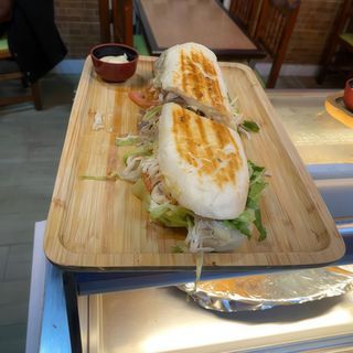 Sándwich Qbano De Pollo