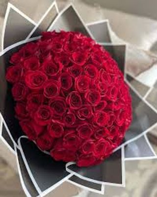 100 red roses
