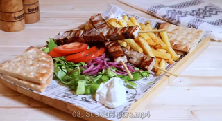 SOUVLAKI DE PUI LA FARFURIE