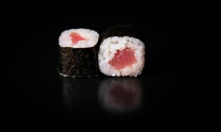 Макі з тунцем (130г)