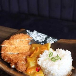 Japones Caril com Frango Panado