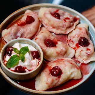 პელმენები ალუბლით/Dumplings with cherries