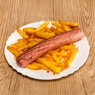 Wurstel con patatine fritte