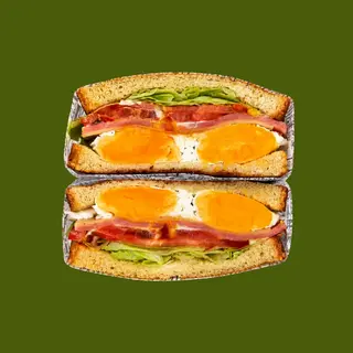 Sándwich De Huevo Y Jamón