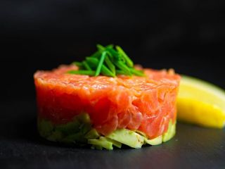 Tatar z łososia 155g