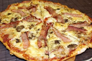 Pizza Slanina