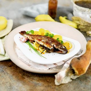 Пъстърва с лозов лист (350г)