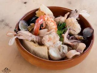 Frutti di mare in terracotta
