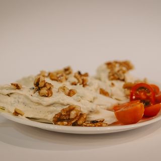 Ensalada De Endivias Con Crema De Roquefort Y Nueces