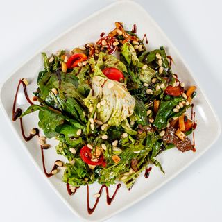 Салат со шпинатом