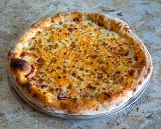 Pizza 4 Quesos