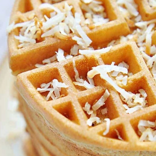 დარიჩინის ვაფლი ქოქოსითა და შოკოლადით