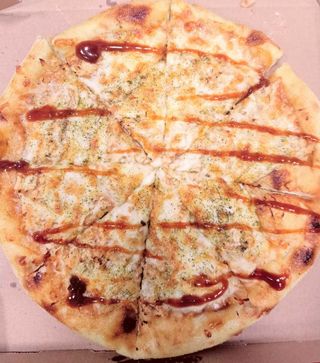 Pizza Chicken Barbecue + boisson 