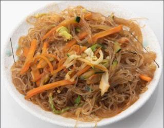 93. Spaghetti di soia con verdure