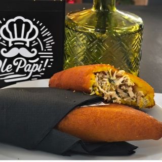 Empanada de Pollo Guisado 