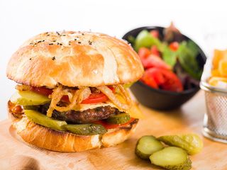 Бургер със свинско (450г)