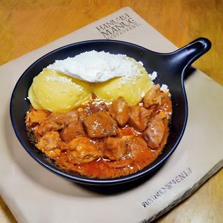 Tochitură din moșii vechi