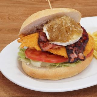 HAMBURGUESA GOURMET MAMALU 2