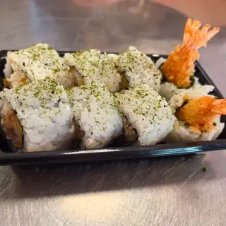 70. Maki dragón roll