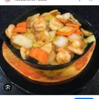 Cazuela De Gambas Con Salsa De Con-Bao