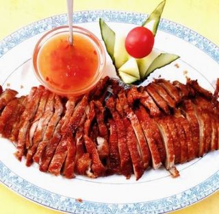 E21. Pato Con Salsa Cantonesa