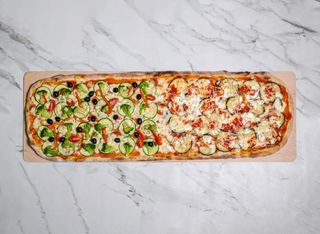 Pizza mezzo metro classica