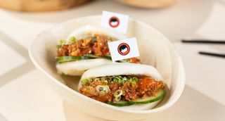 ღორის ბაო იაპონური ჩილით / Pork Bao with Japanese Chili