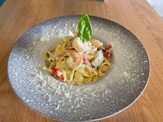 Tagliatelle cu creveti si zucchini