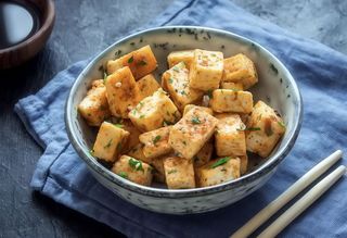 104 Tofu con gamberetti