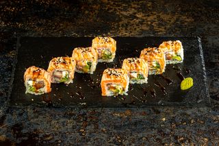 Flamed Salmon Roll