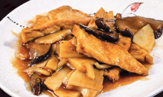 16. Tofu funghi e bambù