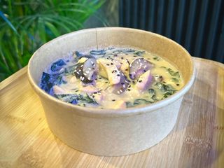 Miso śmietankowa z łososiem