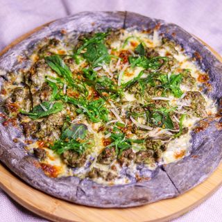 ფარშირებული პიცა ნიგვზით 33cm