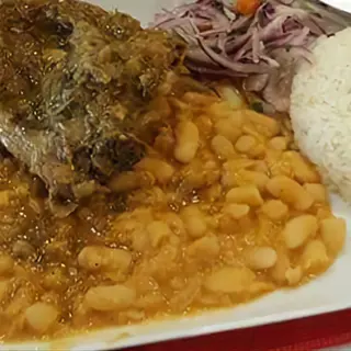 Seco De Cordero Con Frijoles