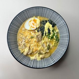 Сырный рамён с морепродуктами