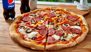 Combo Pepsi 250 ml +  Quattro Stagione Ø 36cm