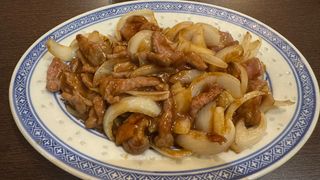 48-Manzo con cipolle