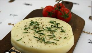 Rodaja de queso provolone ( 150g) 