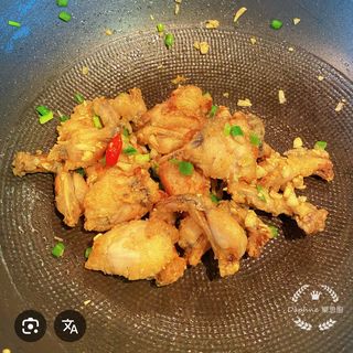 Cosce di rana sale e pepe