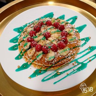 Panqueca c/ Recheio e Fruta 