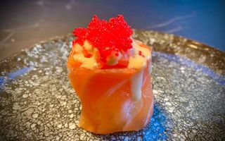 418.- Gunkan Salmón Spicy Mayo