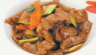 354. Vitello con funghi e bambù