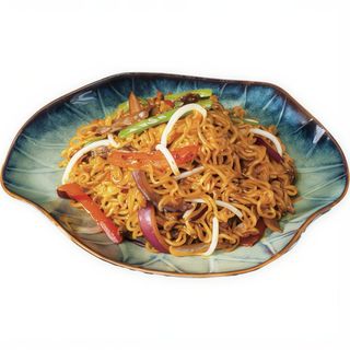 F44 Yakisoba Con Pato Asado