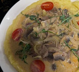 Бефстроганов с пюре (350г)