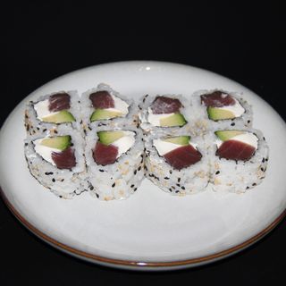 Uramaki tonno crudo 8 pezzi(52)